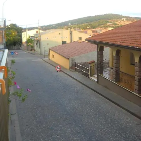 Charming In - 90 M² With Fireplace