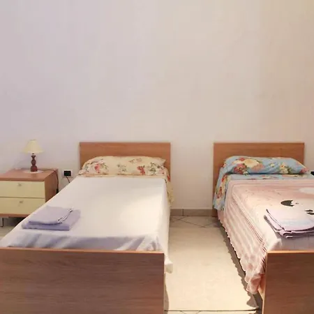 Charming In - 90 M² With Fireplace