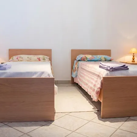 Apartman Charming In - 90 M² With Fireplace