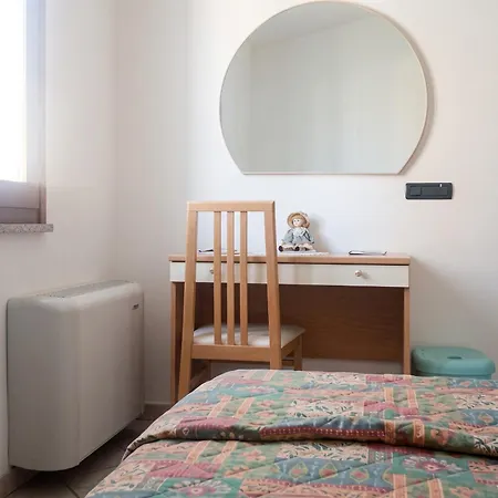 Charming In - 90 M² With Fireplace Apartman