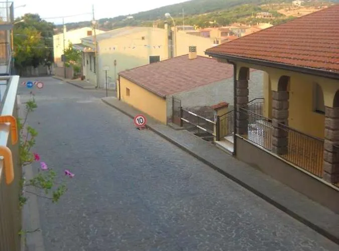 Charming In - 90 M² With Fireplace